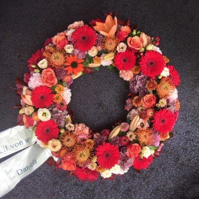 Kranz mit Rosen, Germini, Nutans