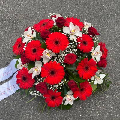 Gesteck mit Rosen, Gerbera, Cymbidium